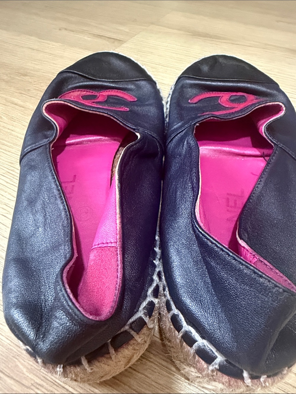 Chanel Black Leather CC Espadrilles Burgundy Logo Flats - Picture 4 of 7